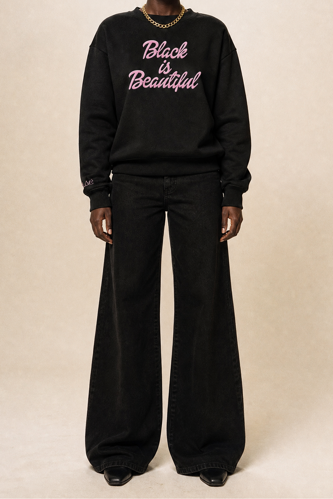 Black is Beautiful Embroidered Sweatshirt Black Woman Crewneck Model MERLAÉ